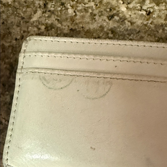 Tory Burch Ivory Leather Card Case with Gold Logo - Picture 7 of 11